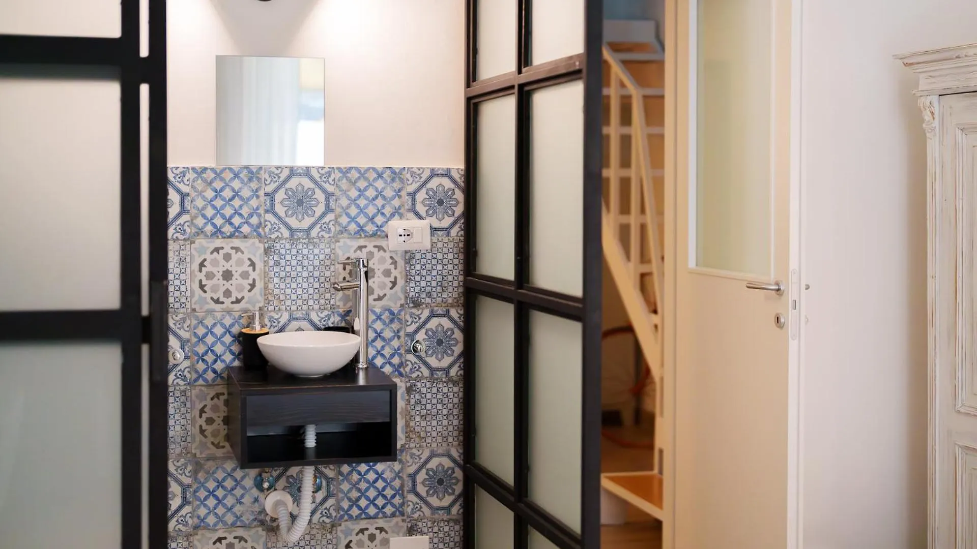 Suite Apartment Casa Lu Napoli 0*,  Italia