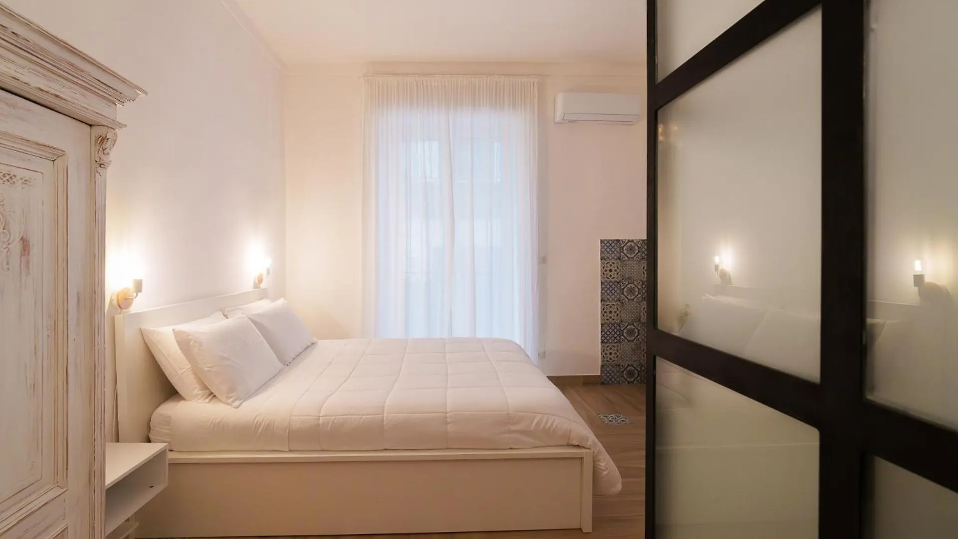 Suite Apartment Casa Lu Naples 0*,  Italie